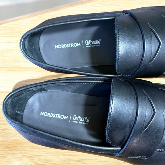 Nordstrom-Men’s 11 Ortholite Black leather Edward Penny Loafer. Like new cond! main image 13